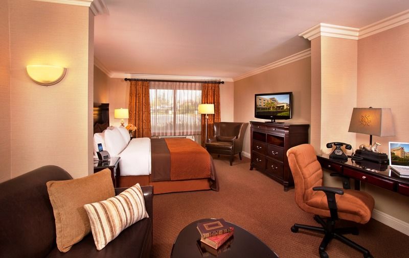 Ayres Suites Ontario At The Mills Mall - Rancho Cucamonga Exterior foto